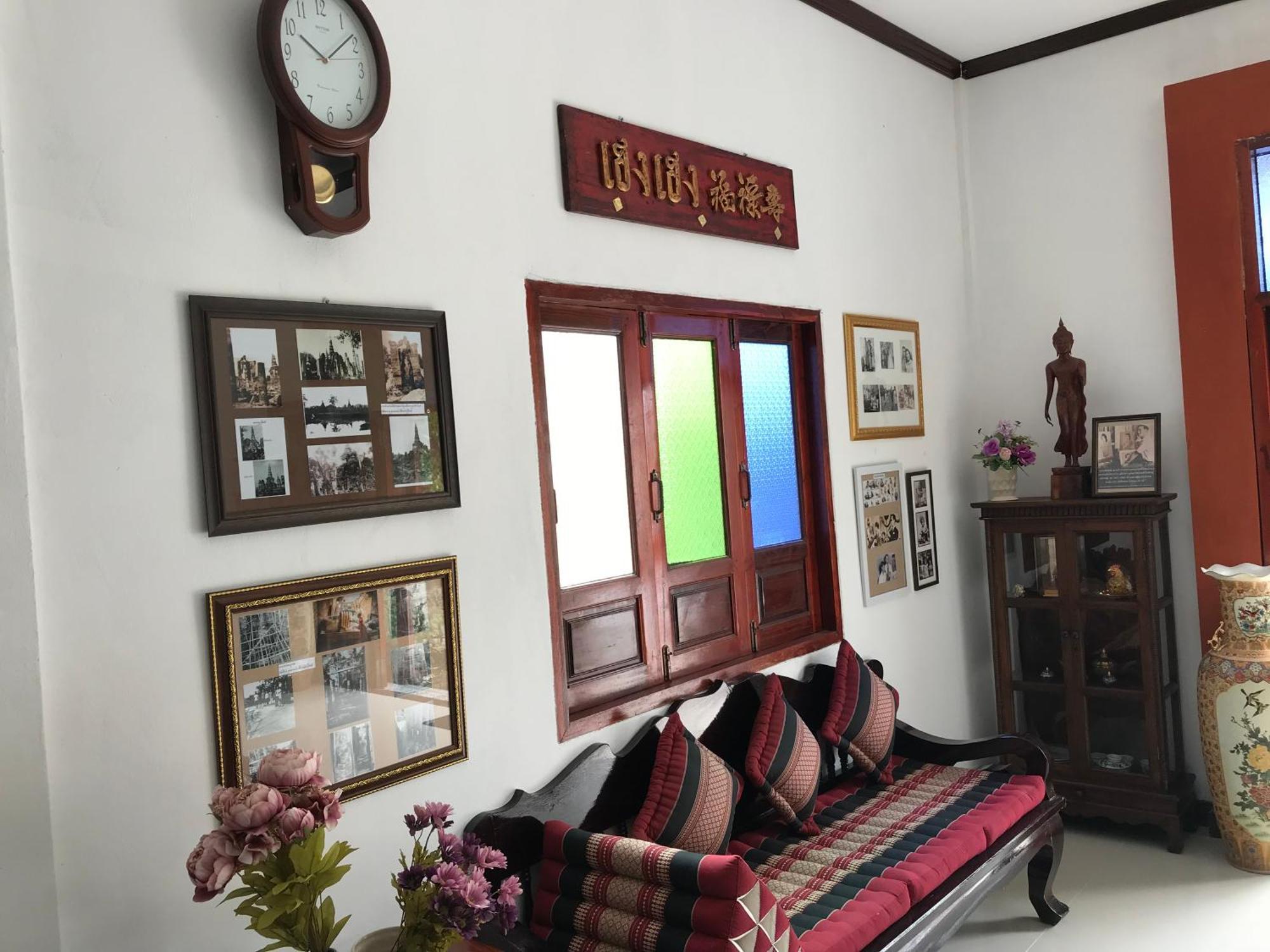 Phiphu Art And Gallery Boutique スコタイ エクステリア 写真